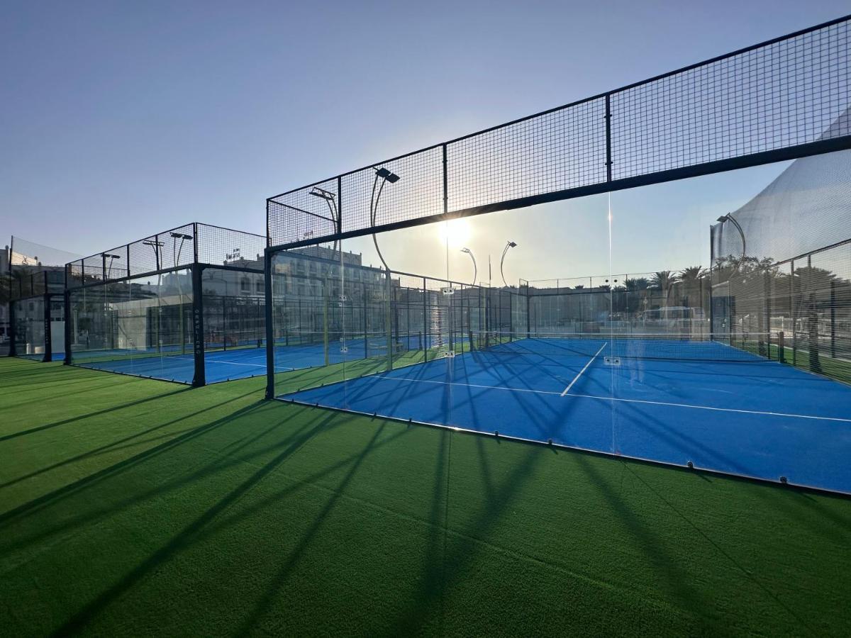 Hotel Al Ain Rotana Exterior foto Paddle tennis courts in Madrid, Spain