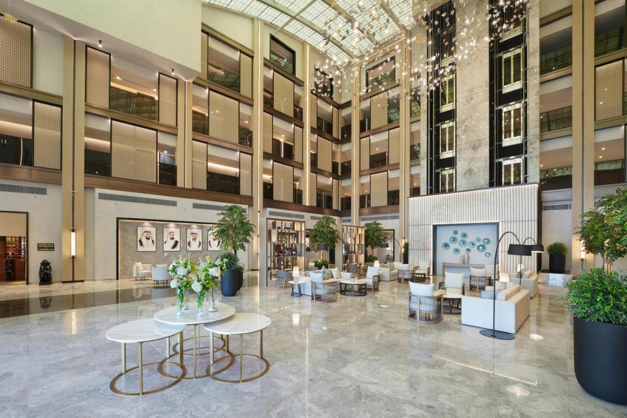Hotel Al Ain Rotana Exterior foto The lobby of the hotel