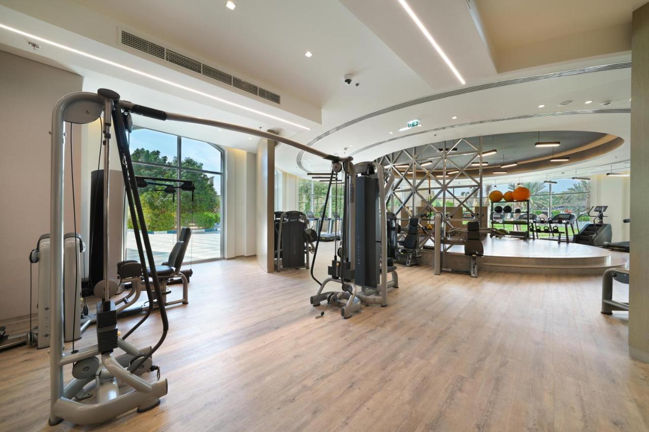 Hotel Al Ain Rotana Exterior foto The gym at the hotel