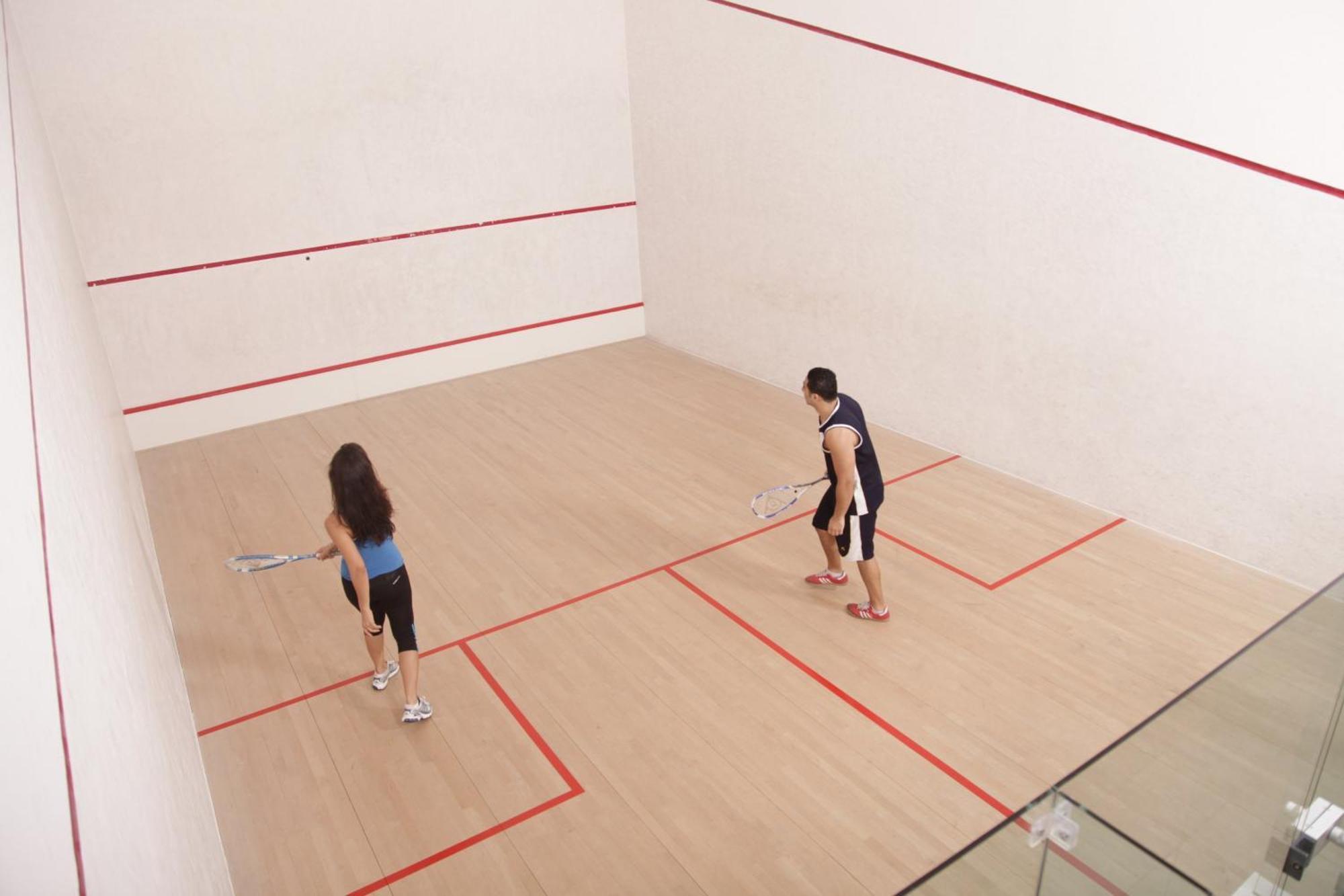 Hotel Al Ain Rotana Facilidades foto Squash court